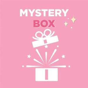 ✨ 5 ITEM WOMEN’S MYSTERY BOX ✨